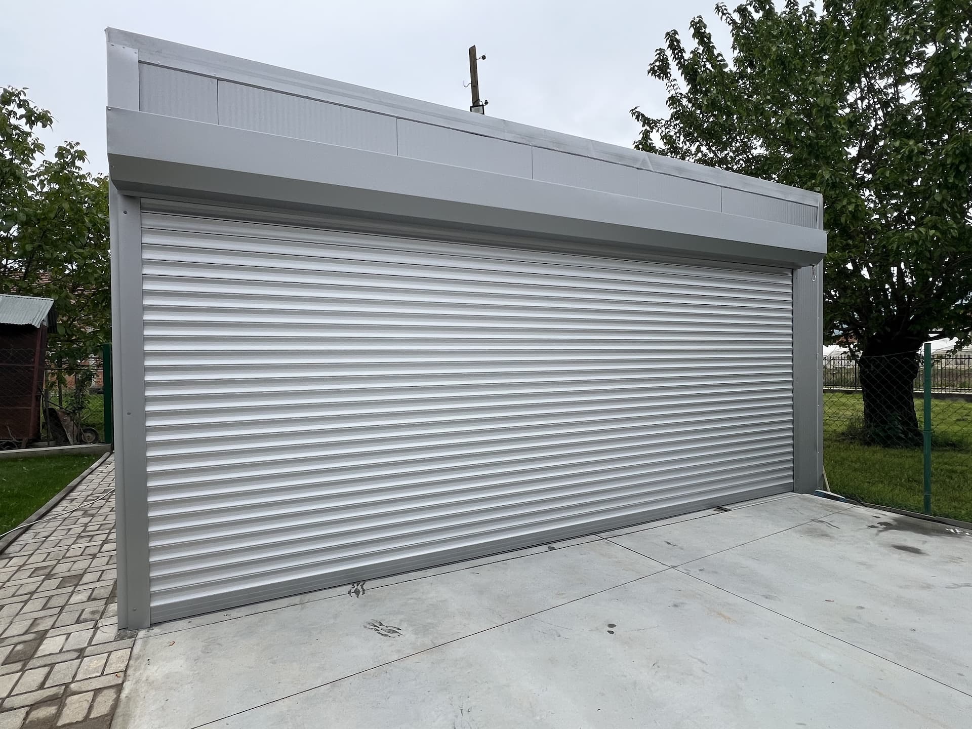 Гаражна врата